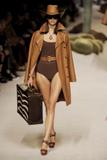 th_49462_md-coutorture.com-ss09-rtw-paris-w-hermes-000-d3i32c3p_122_14lo.jpg