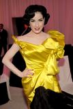 th_87735_Celebutopia-Dita_Von_Teese-17th_Annual_Elton_John_AIDS_Foundation03s_Academy_Award_Viewing_Party-06_123_211lo.jpg