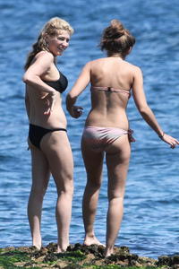 Kesha big ass and tits in black bikini Sydney