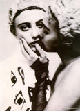 th_e3f22_cdn_Noot_Biana_iD900d_Roversi.jpg
