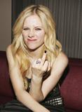 th_31741_Avril_Lavigne_US_Weekly_Hot_Hollywood_Awards_Inside_02.jpg