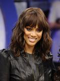 th_64987_celebrity_paradise.com_TheElder_TyraBanks2011_03_14_tapesanepisodeofBETs106ParkshowinNY7_122_436lo.jpg