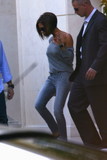 th_72127__VictoriaBeckham_WatchingHomesforSale_52_466lo.jpg