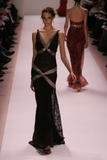 th_79372_md-lerage.com-fw05-rtw-newyork-w-lhuillier-009-fmwcc7rv_122_468lo.jpg