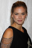 th_91293_celebrity-paradise.com-The_Elder-Bar_Refaeli_2010-02-09_-_Sports_Illustrated_Swimsuit_24-7_NY_Launch_Party_6129_122_473lo.jpg