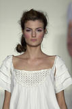 th_27023_celebrity_city_Cynthia_Rowley_NY_S_S_07_Details_73_123_476lo.jpg