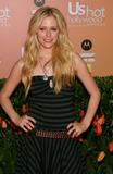 th_36589_Avril_Lavigne_US_Weekly_Hot_Hollywood_Awards_Arrivals_02.jpg