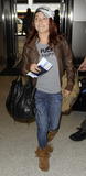 th_70144_celebrity-paradise.com-The_Elder-Hayden_Panettiere_2010-01-20_-_at_the_Miami_International_Airport_5129_122_564lo.jpg