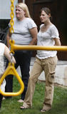 th_83092_Celebutopia-Jennifer_Garner_and_her_daughter_Violet_playing_at_a_friends_house_in_Los_Angeles-04_122_686lo.jpg