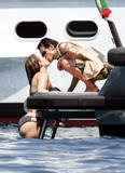 Jennifer Lopez - Swimming in bikini in villa od Portofino