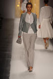 th_13111_md-lerage.com-ss05-rtw-paris-w-loewe-001-wazfvn74_122_99lo.jpg