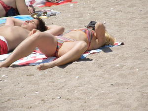 Greek-Beach-Voyeur-q1748v8vpm.jpg
