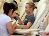 http://img106.imagevenue.com/loc853/th_48046_Hayden_Panettiere_gets_pampered_in_Yuri_Japaneses_Nail_Salon_in_LA._006_122_853lo.jpg